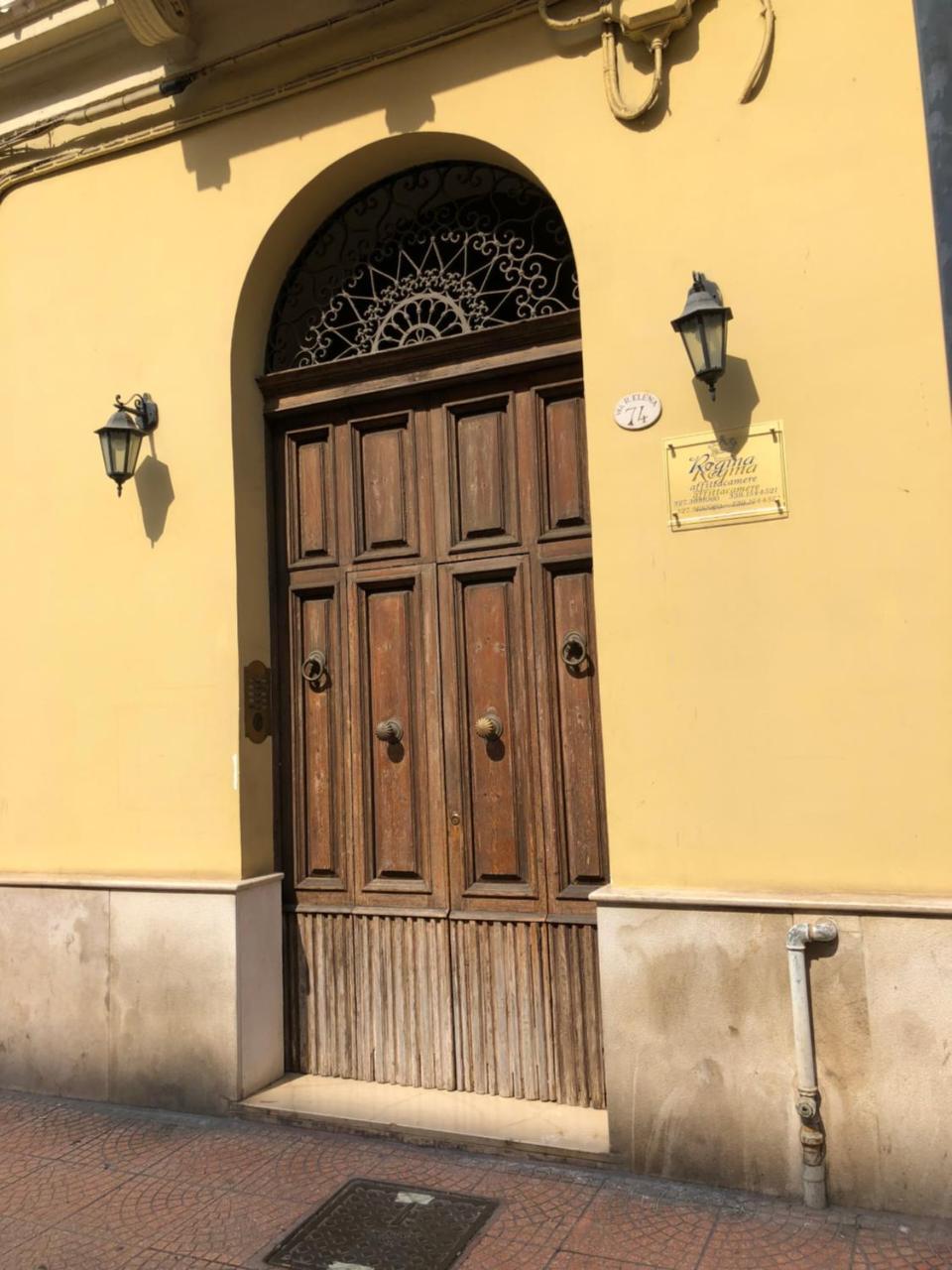 Elena Rooms Таранто Экстерьер фото