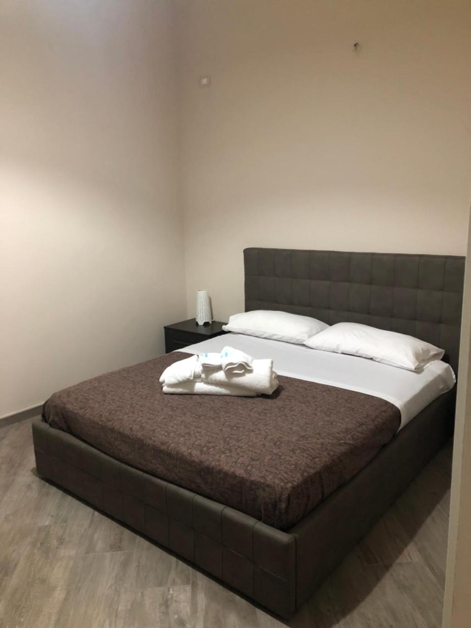 Elena Rooms Таранто Экстерьер фото